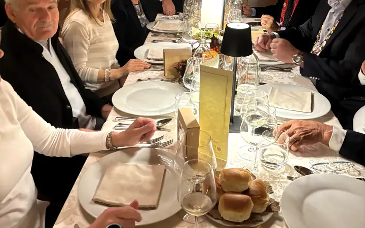 La tavola dell'incontro con l'Accademia dei Cjarsons