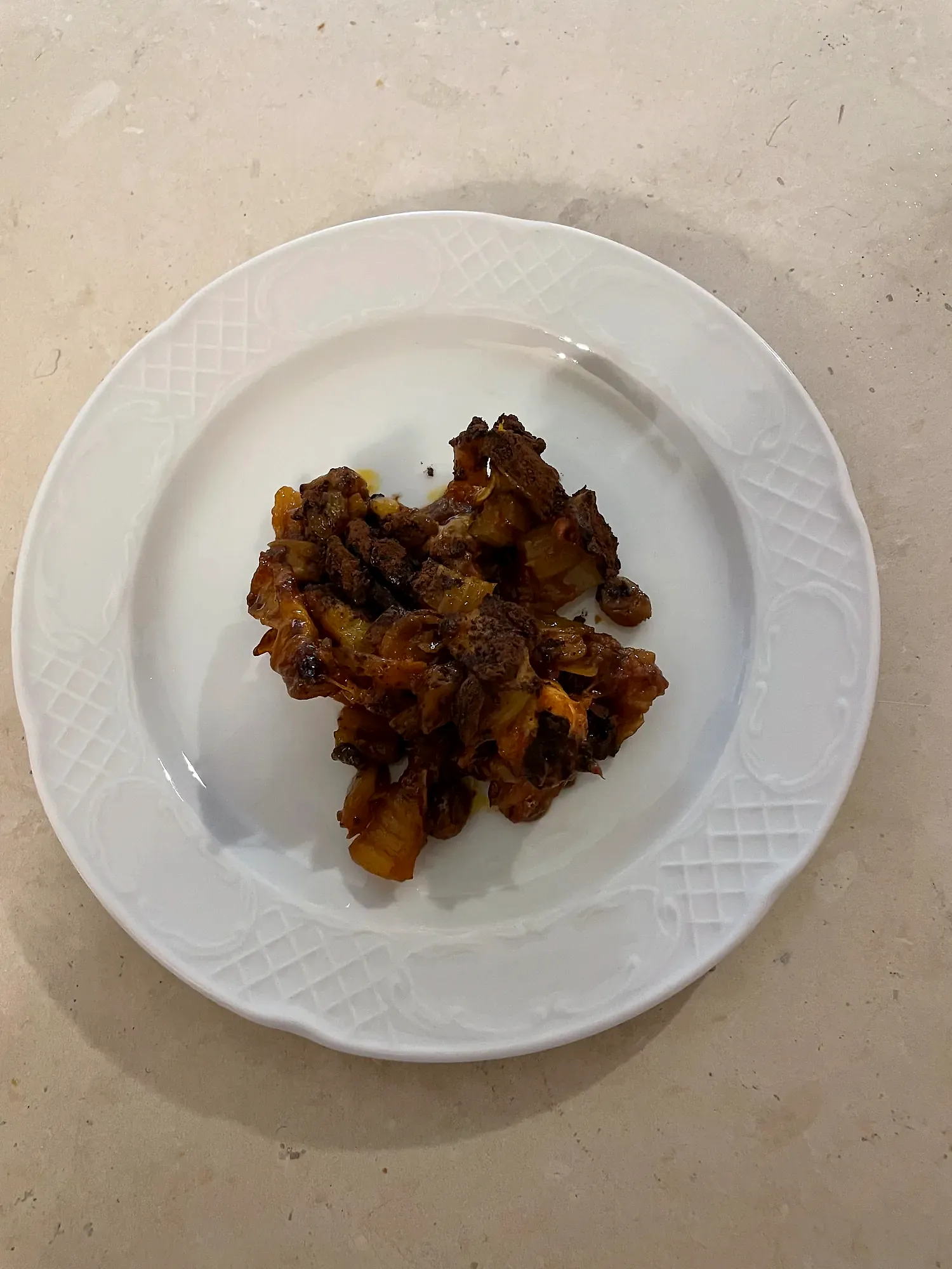 Un piatto servito durante l'incontro d'inizio estate