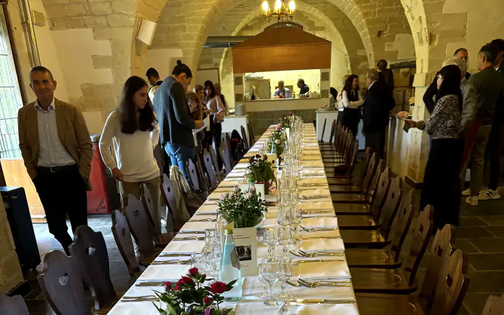 La tavola apparecchiata per il convivio La cucina di Montalbano