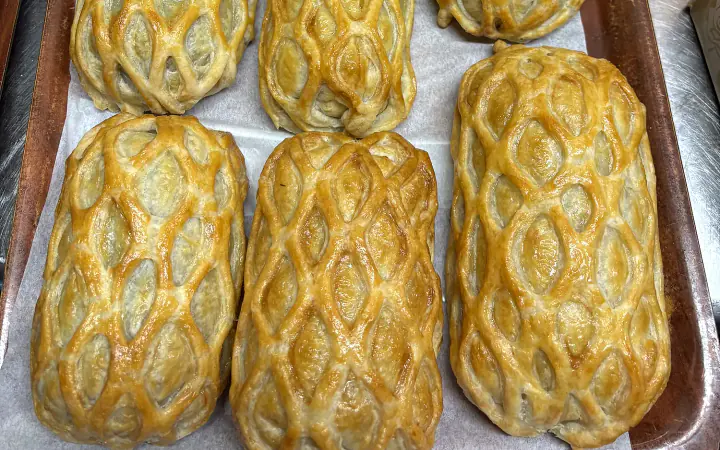 Preparazioni in sfoglia per la Pasqua dei Cenacolari
