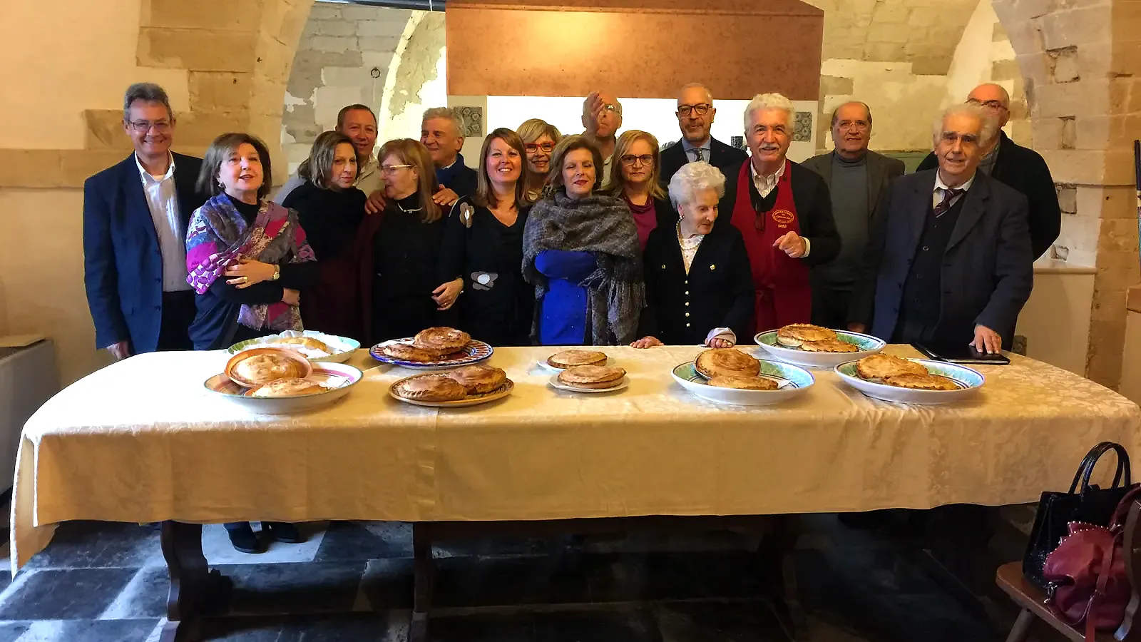 I partecipanti alla giornata dedicata allo sfoglio ragusano